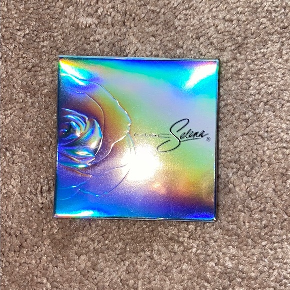 Selena La Reina Skinfinish